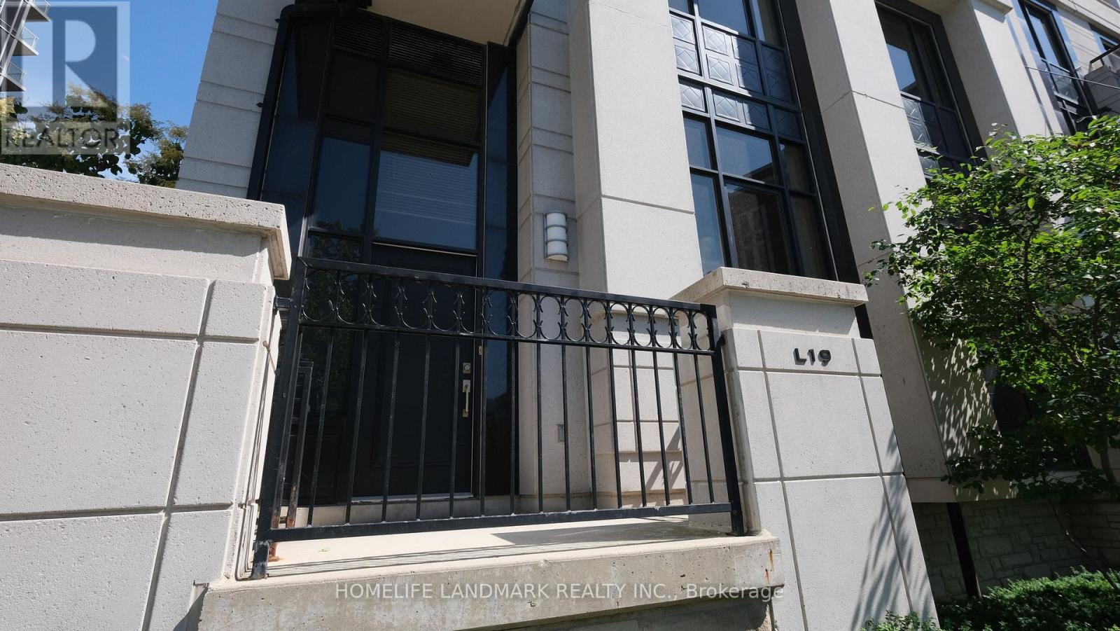 Apartment at L19 - 100 HARRISON GARDEN BOULEVARD, Toronto (Willowdale East)