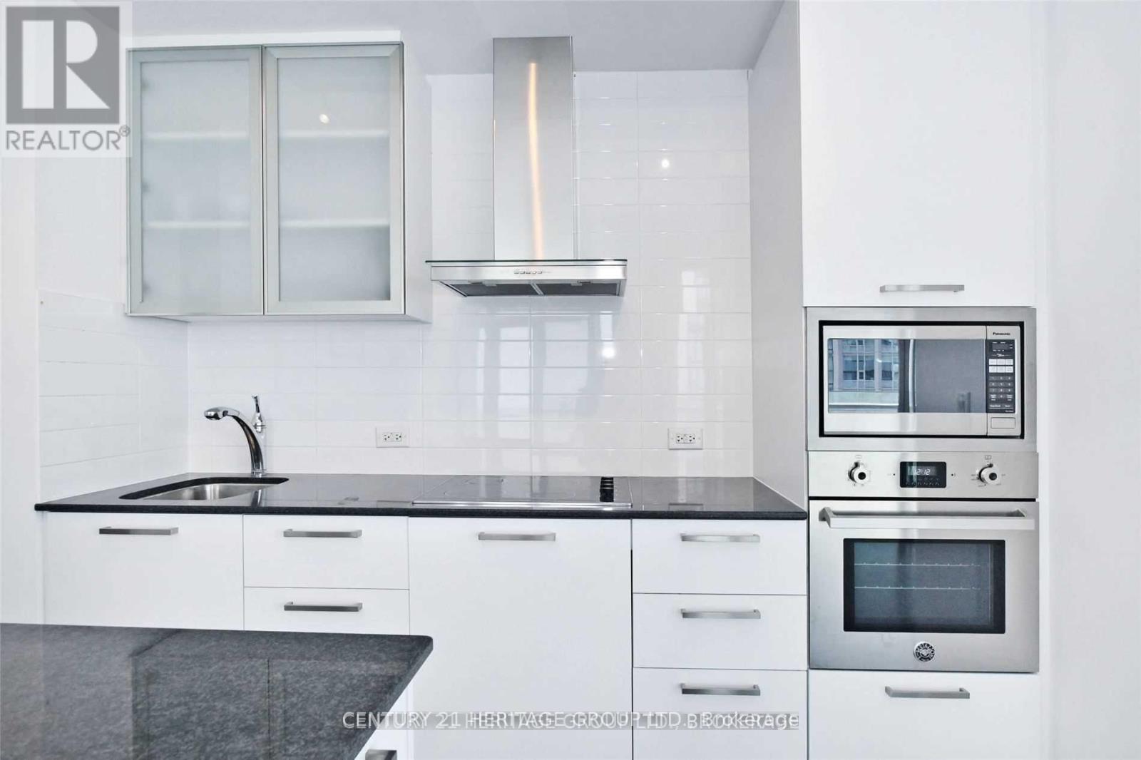 Townhouse at 5202 - 12 YORK STREET, Toronto