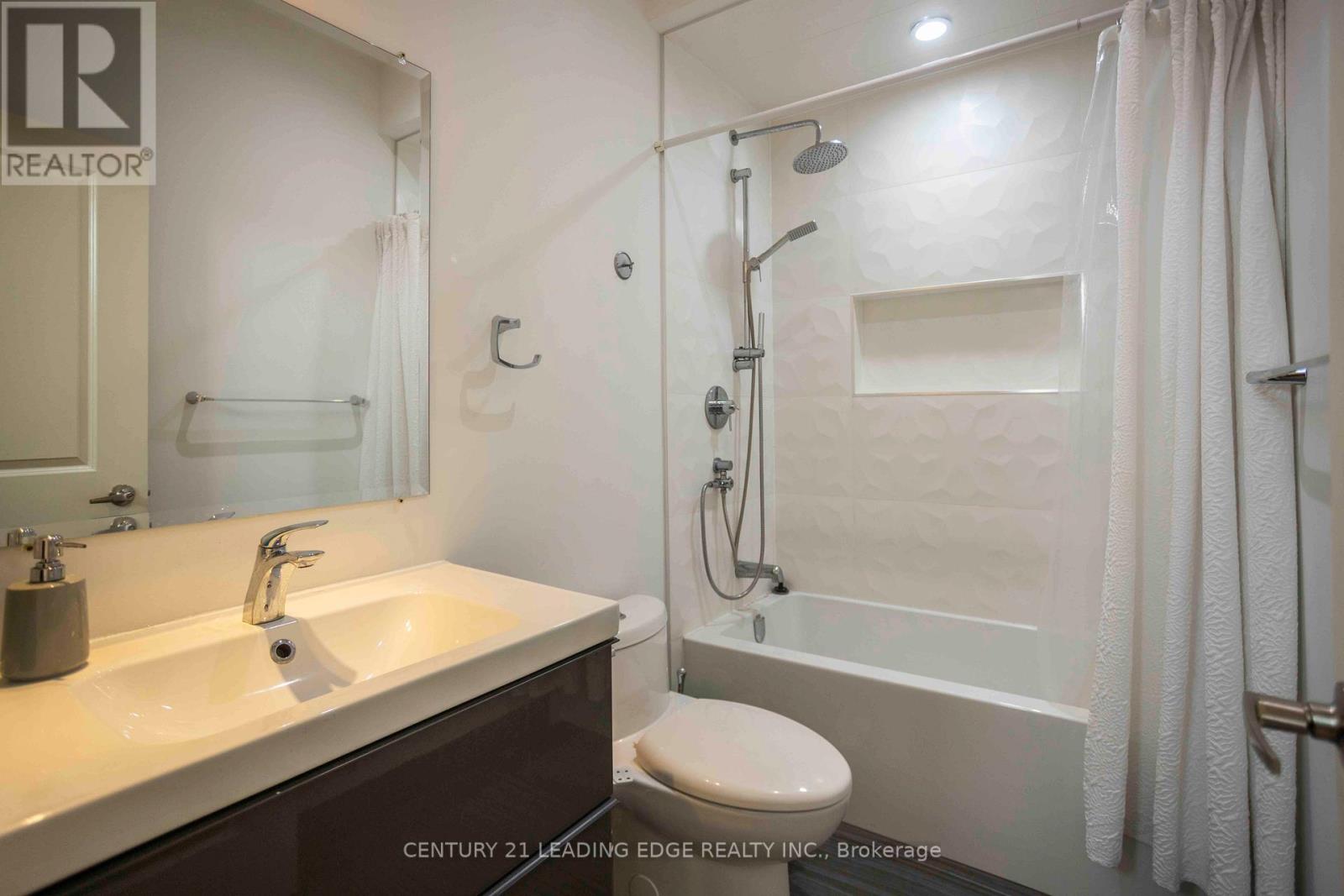Townhouse at 206A MERTON STREET, Toronto