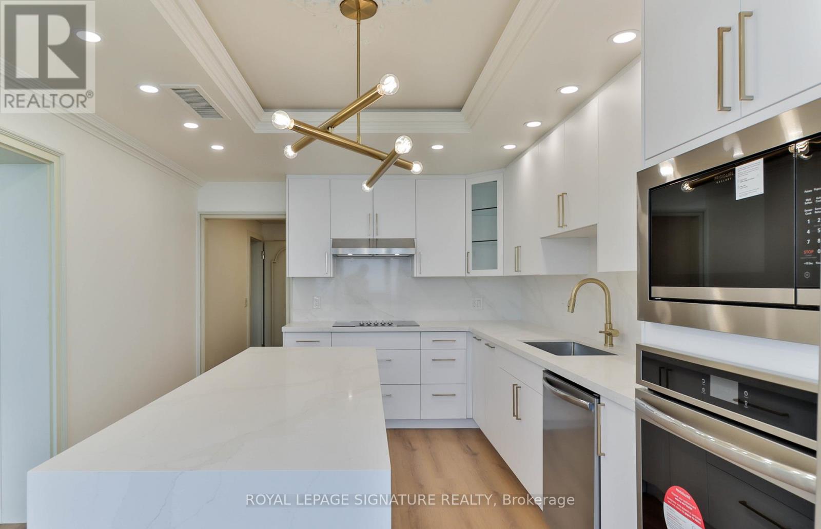 Apartment at PH10 - 55 HARBOUR SQUARE, Toronto
