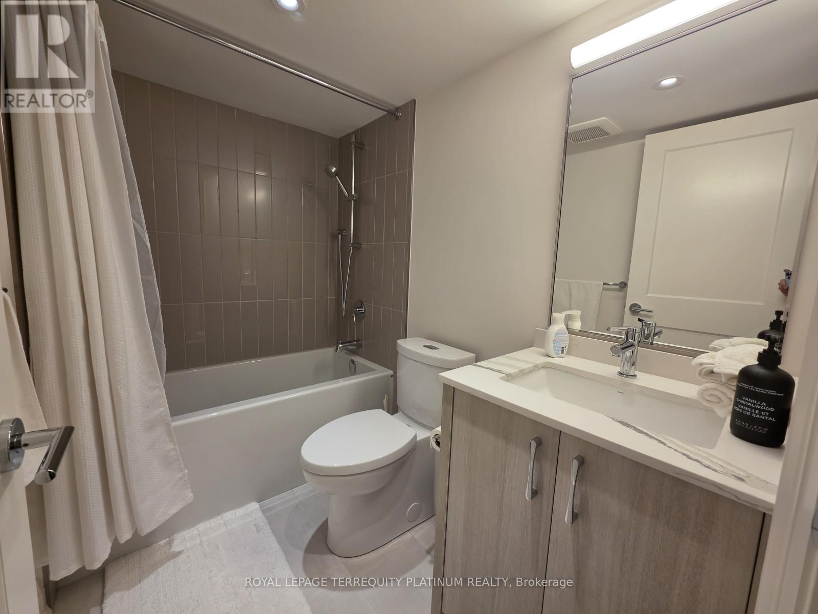 Semi-Detached/Link at BSMT - 191 SHAW STREET, Toronto