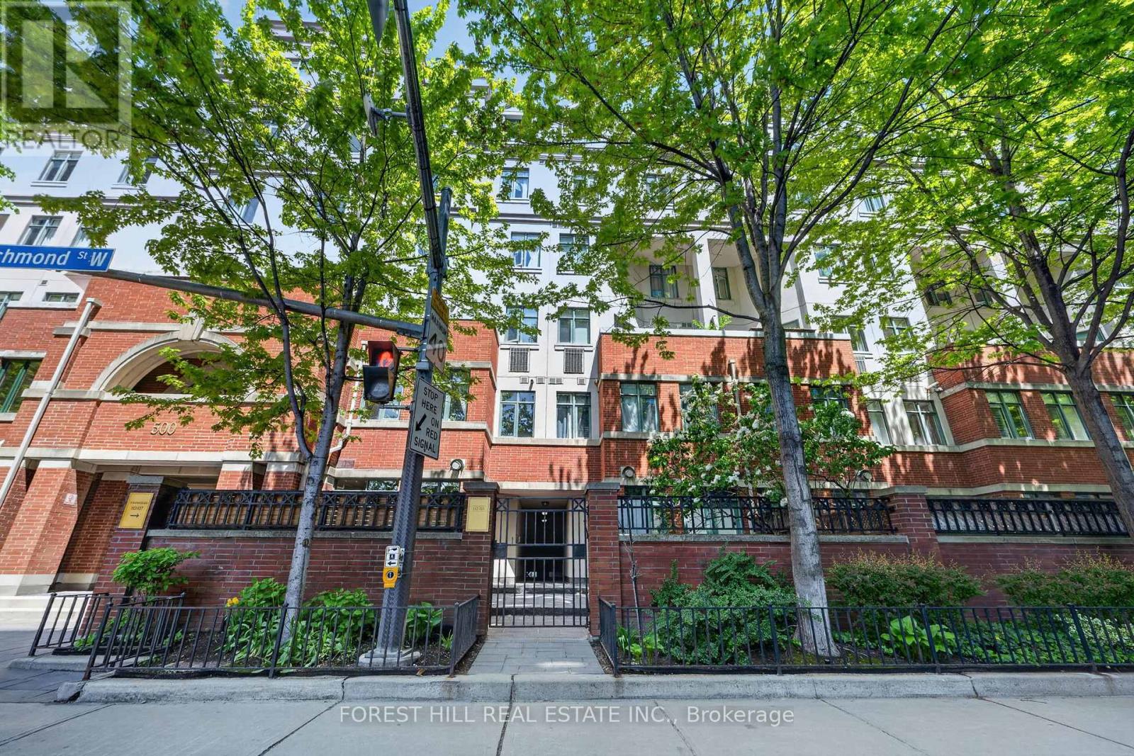Townhouse at TH 115 - 500 RICHMOND STREET W, Toronto