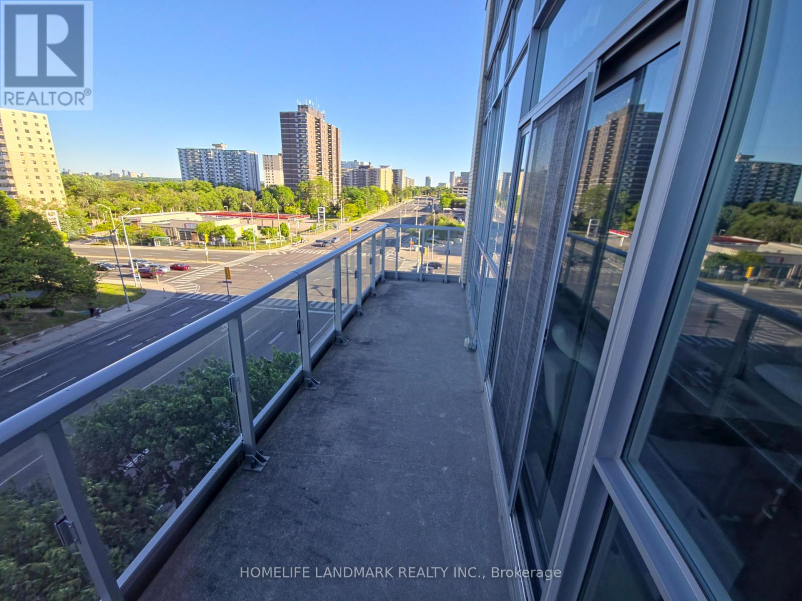 Apartment at 306 - 66 FOREST MANOR ROAD, Toronto