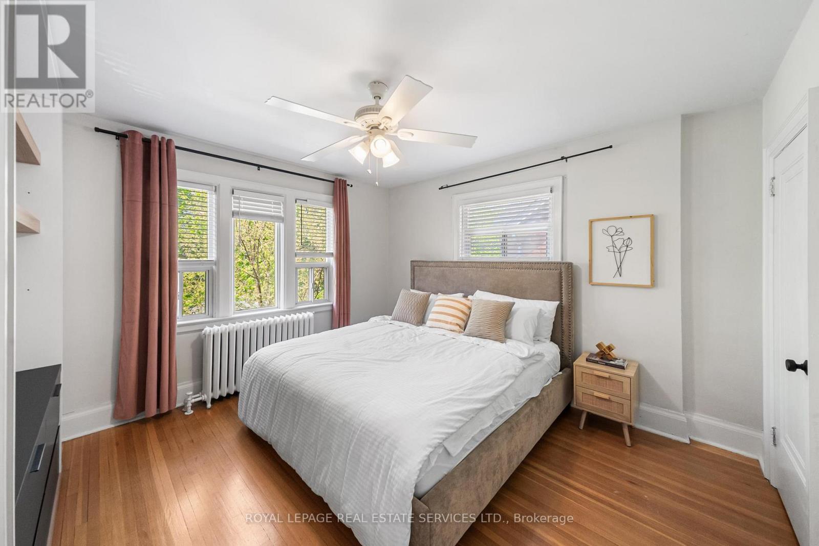 Detached at 202 DINNICK CRESCENT, Toronto