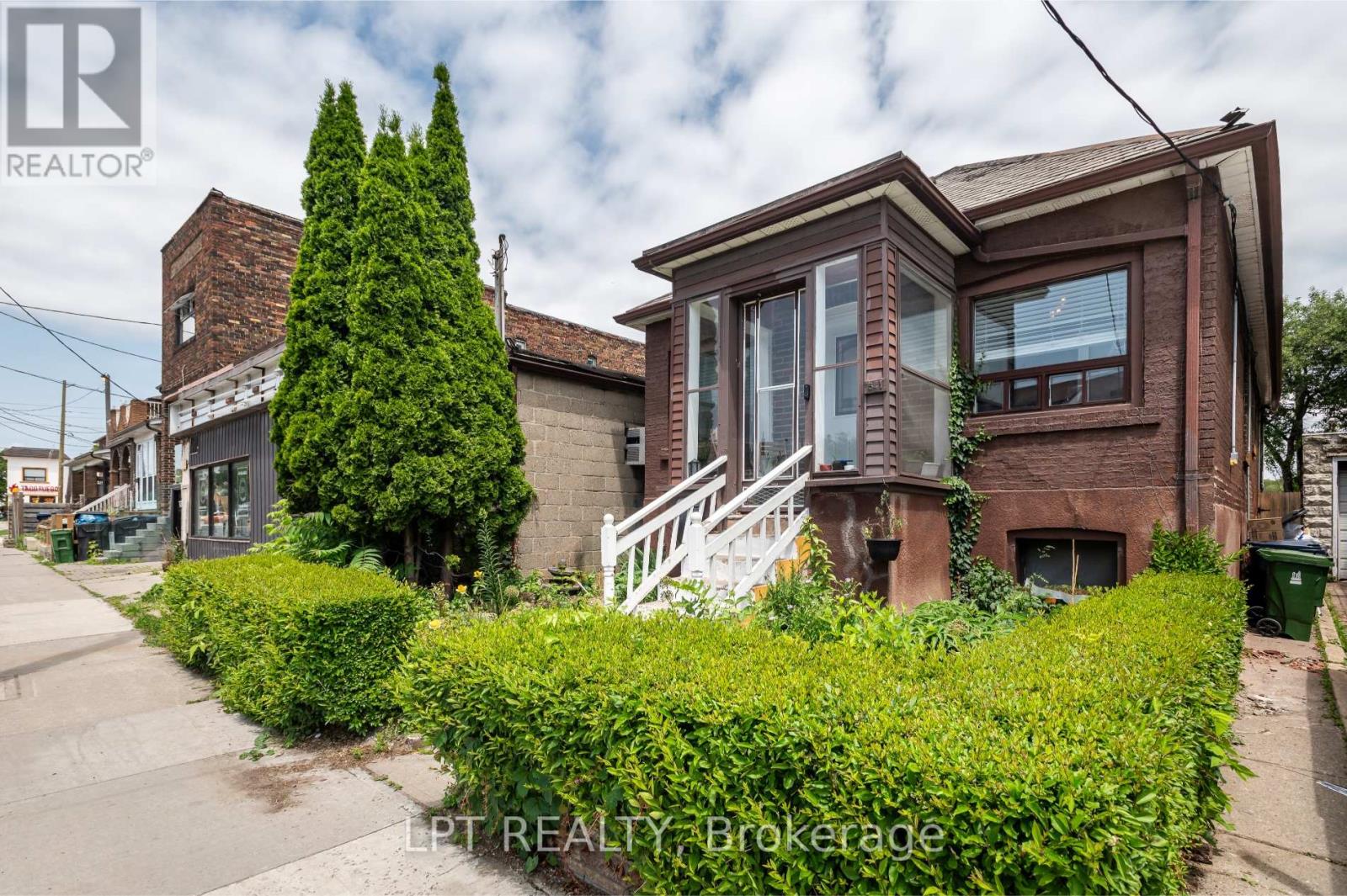 Detached at 541 VAUGHAN ROAD, Toronto (Oakwood Village)