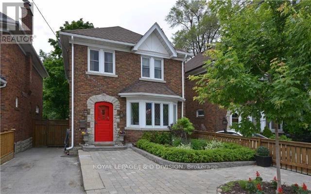 Detached at 311 CHAPLIN CRESCENT, Toronto