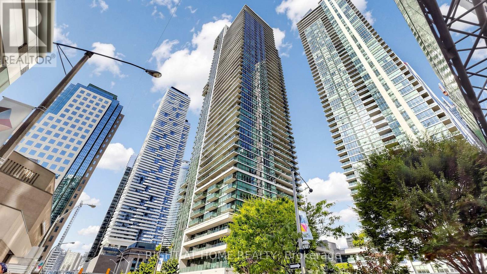 Apartment at 609 - 33 BAY STREET, Toronto (Waterfront Communities)