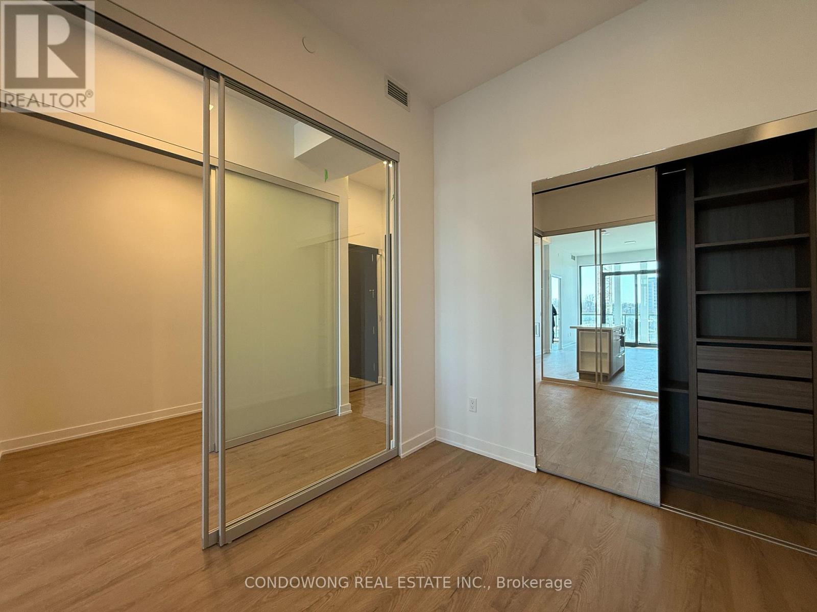 Apartment at 212 - 29 GREEN TRAIL COURT, Toronto