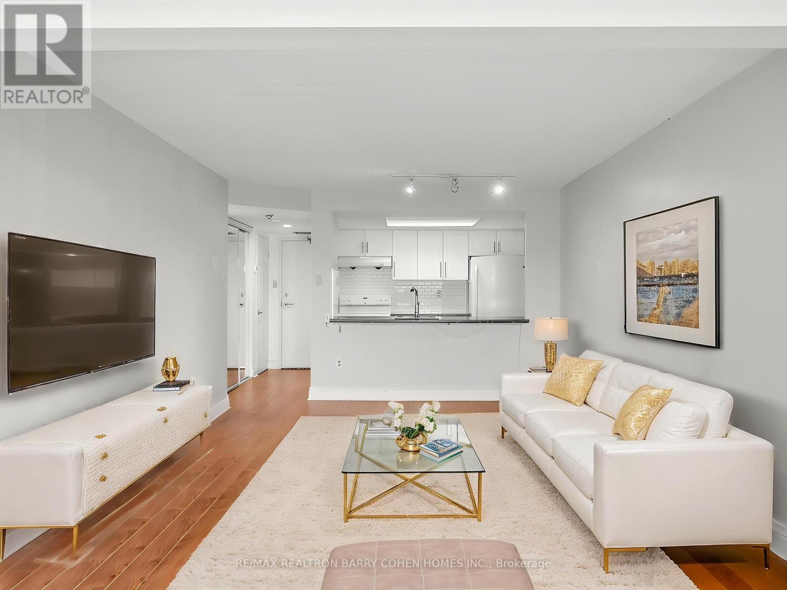 Apartment at 303 - 725 KING STREET W, Toronto
