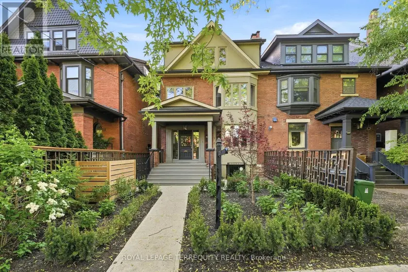 Semi-Detached/Link at 100 ADMIRAL ROAD, Toronto