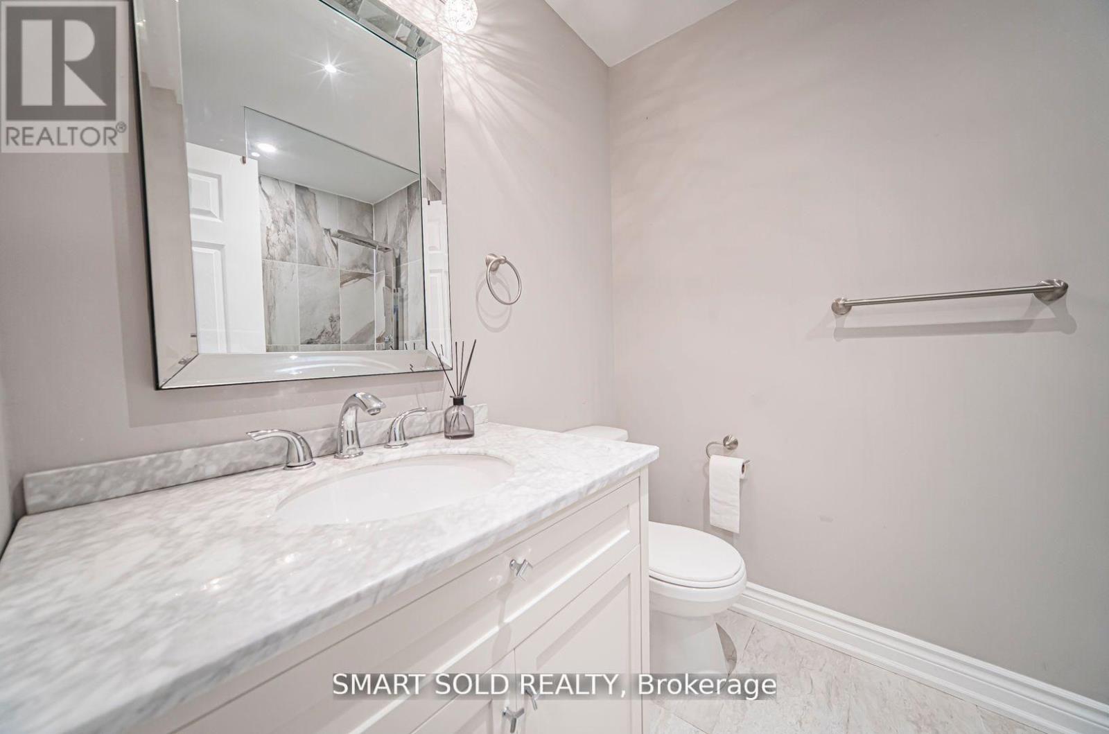 Detached at 120 ABBEYWOOD TRAIL, Toronto