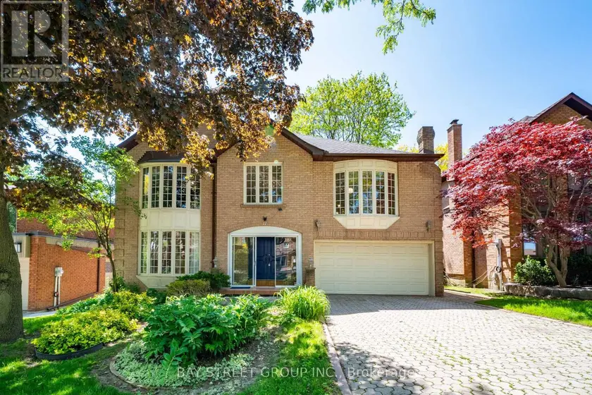 Detached at 11 RIDERWOOD DRIVE, Toronto (St. Andrew-Windfields)