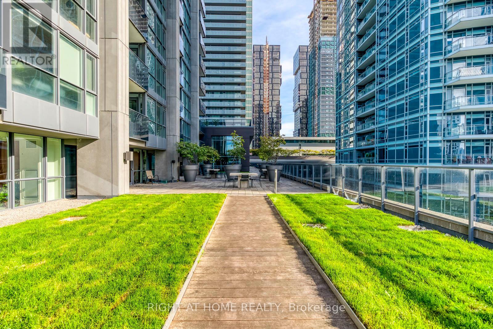 Apartment at 1306 - 295 ADELAIDE STREET W, Toronto