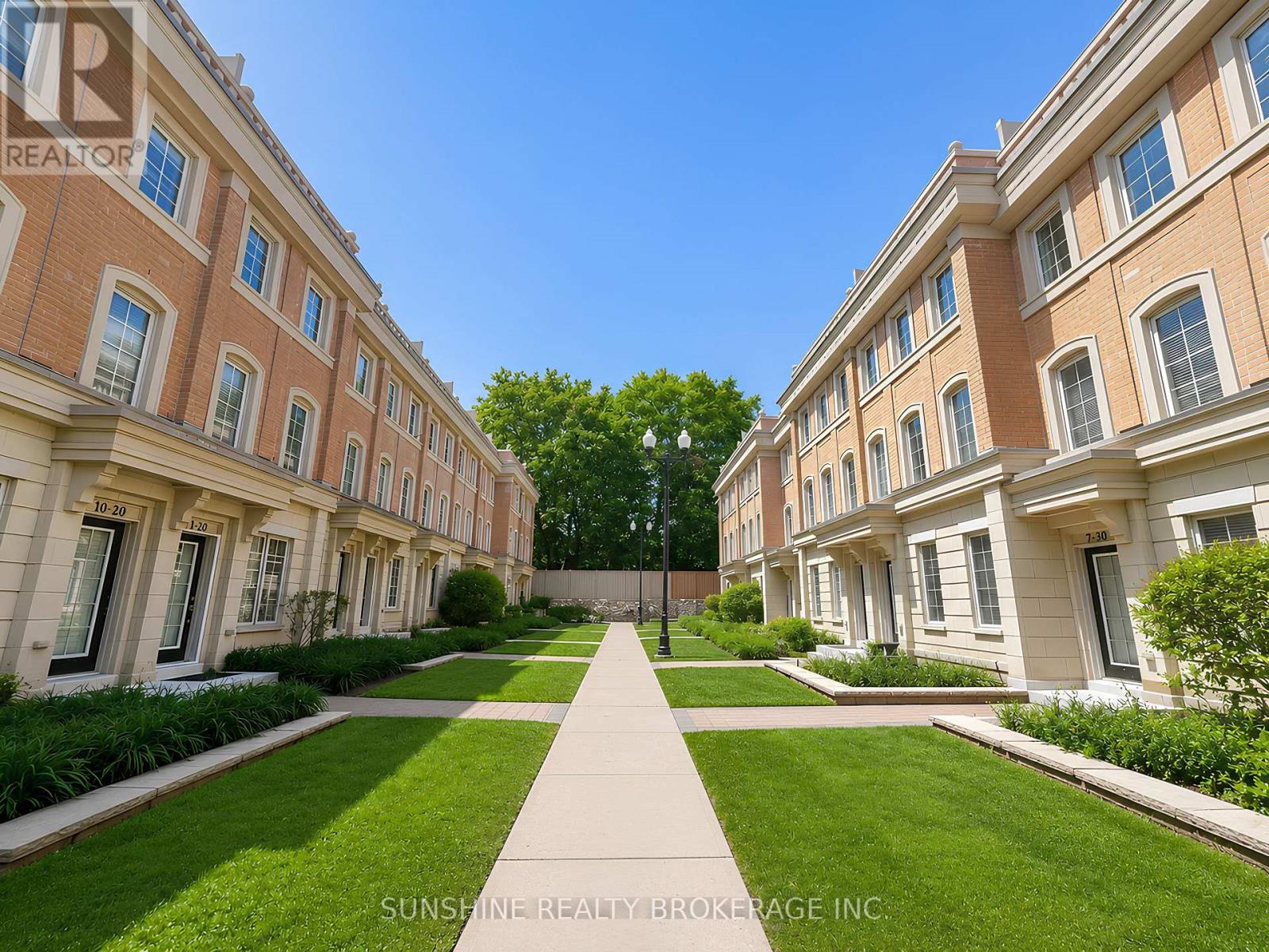 Townhouse at 12 - 20 HARGRAVE LANE, Toronto (Bridle Path-Sunnybrook-York Mills)