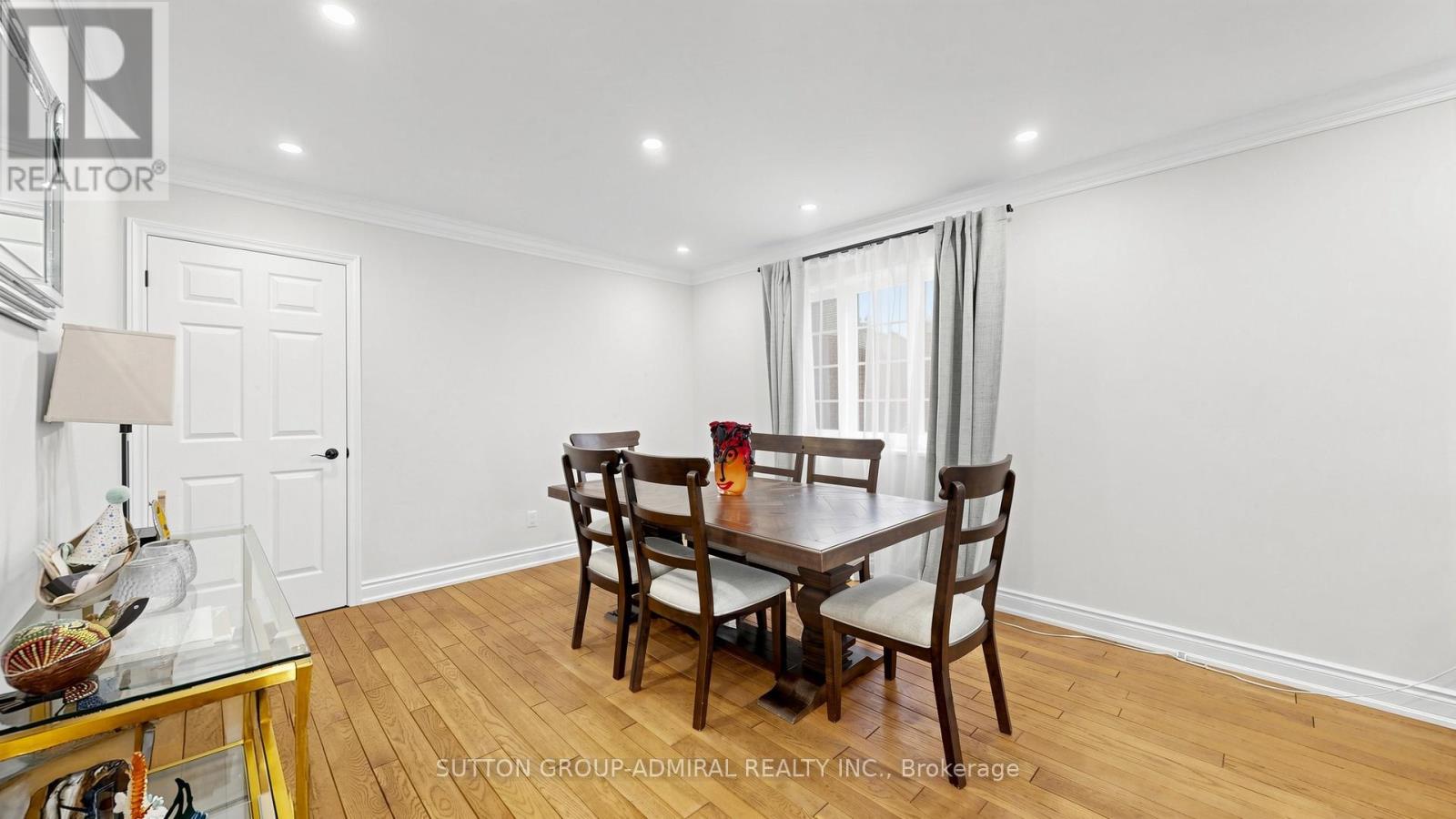 Detached at 32 NORTHWOOD DRIVE, Toronto