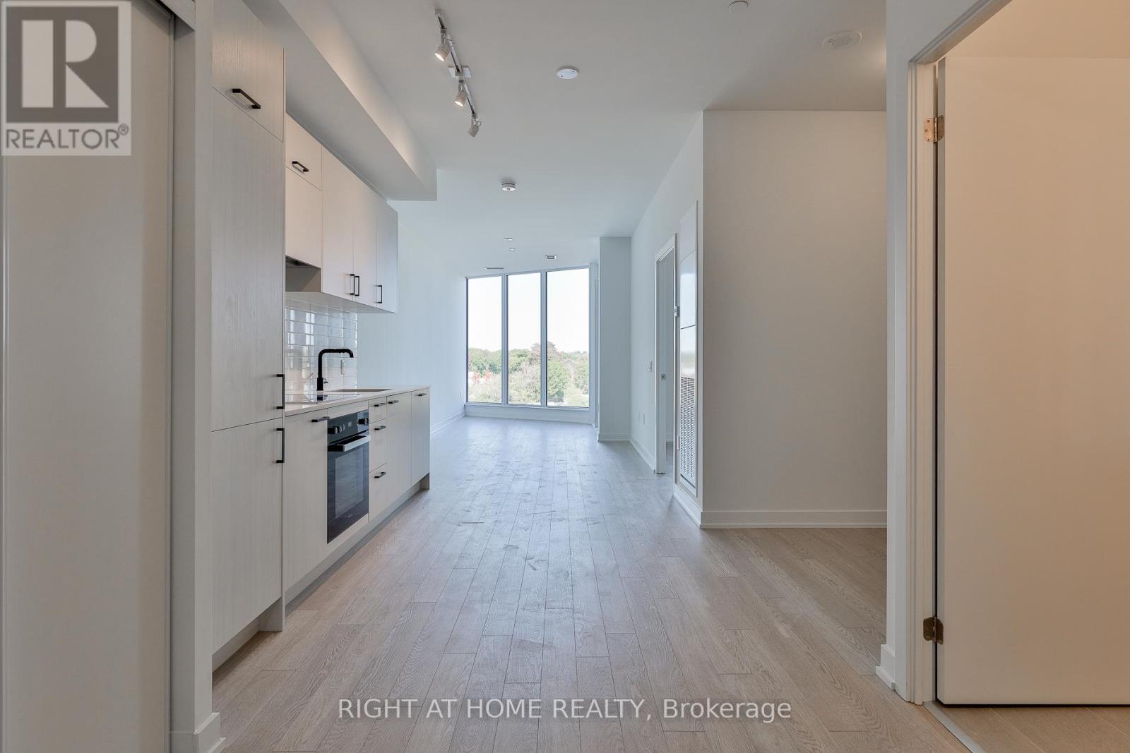 Apartment at 616 - 1 KYLE LOWRY DRIVE, Toronto (Banbury-Don Mills)