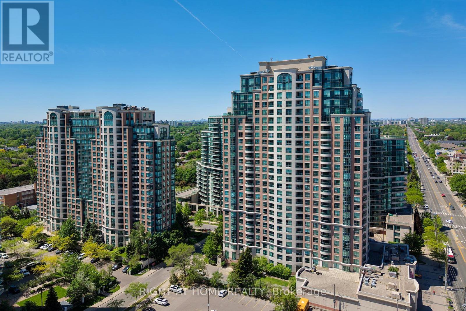 Apartment at 210 - 7 LORRAINE DRIVE, Toronto