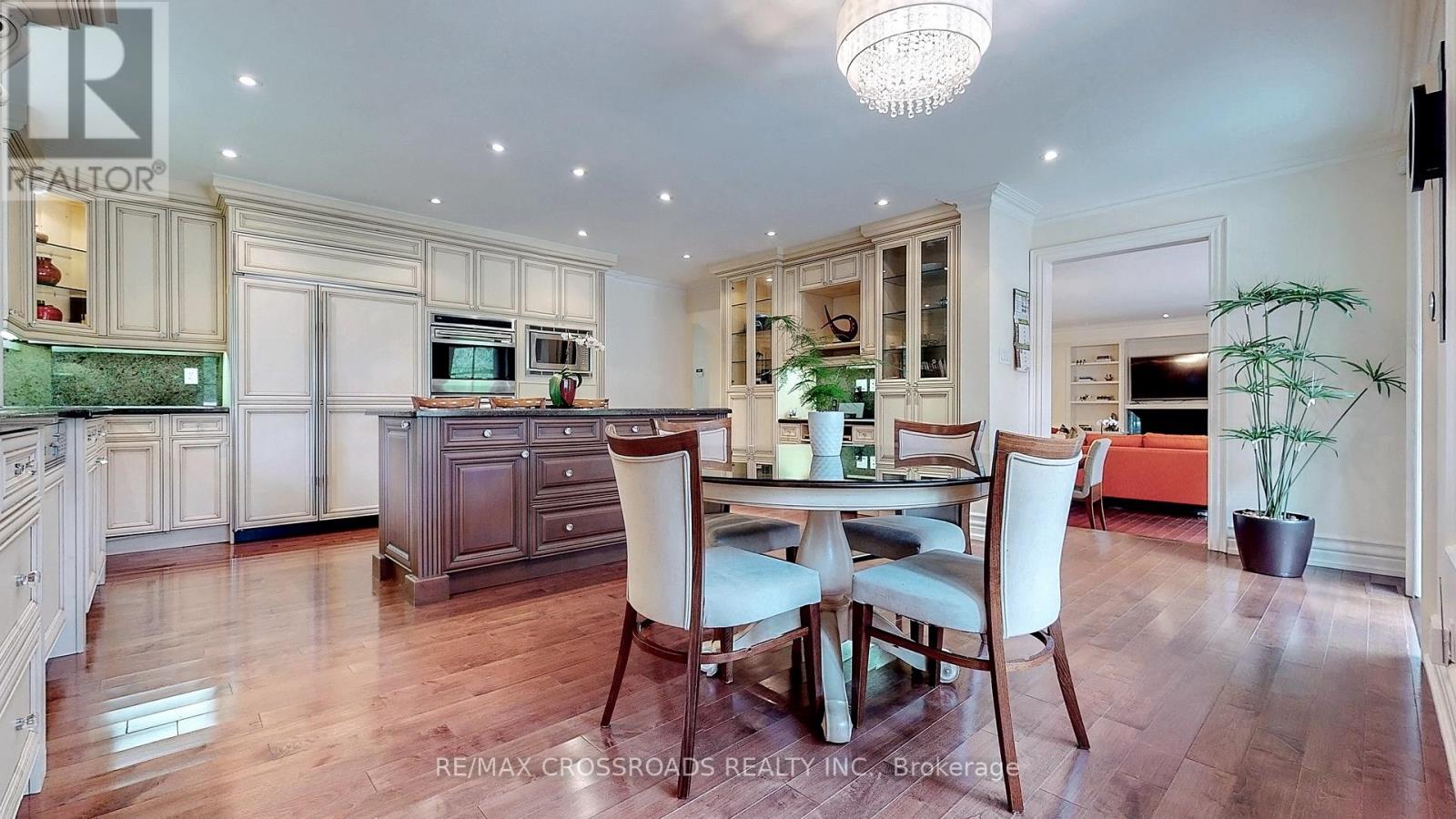 Detached at 9 DALEBERRY PLACE, Toronto