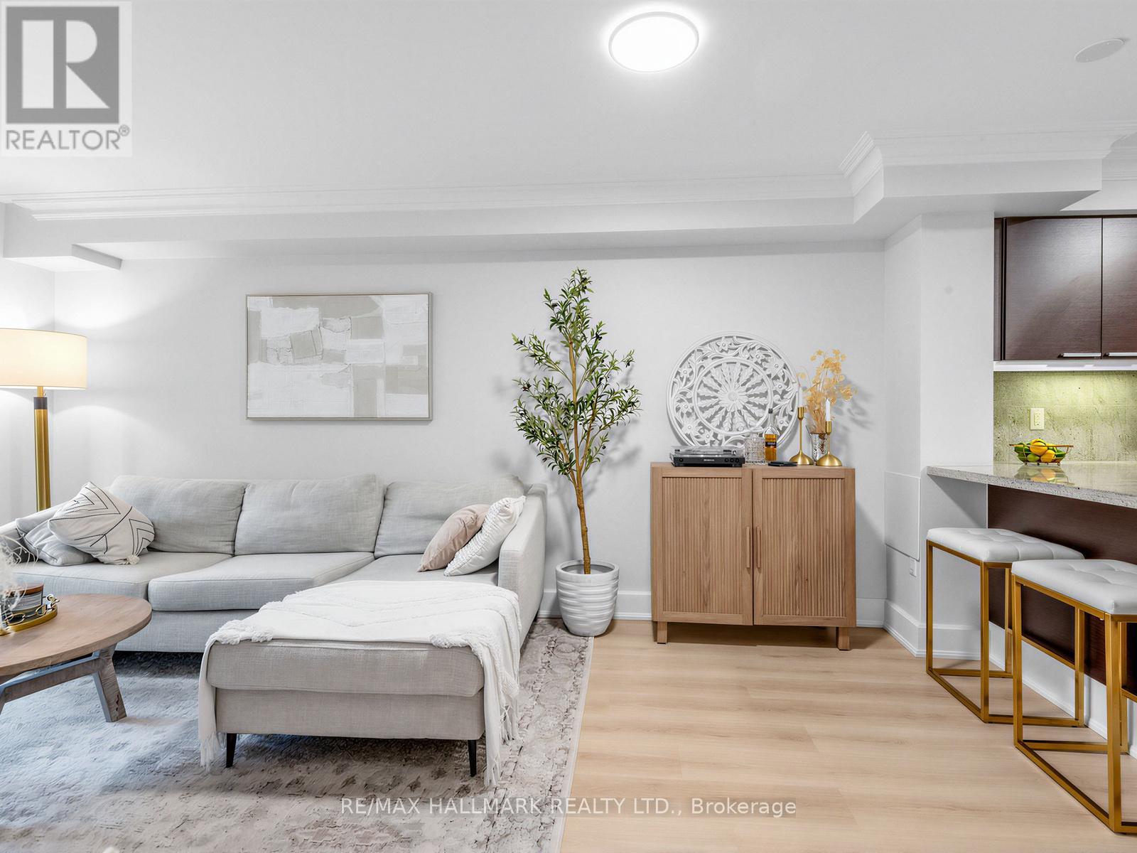 Apartment at 215 - 650 SHEPPARD AVENUE E, Toronto