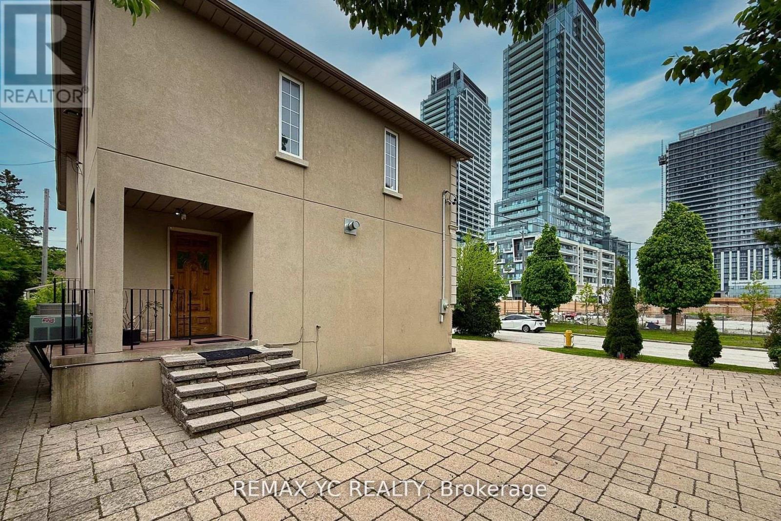 Detached at 18 MULLET ROAD, Toronto