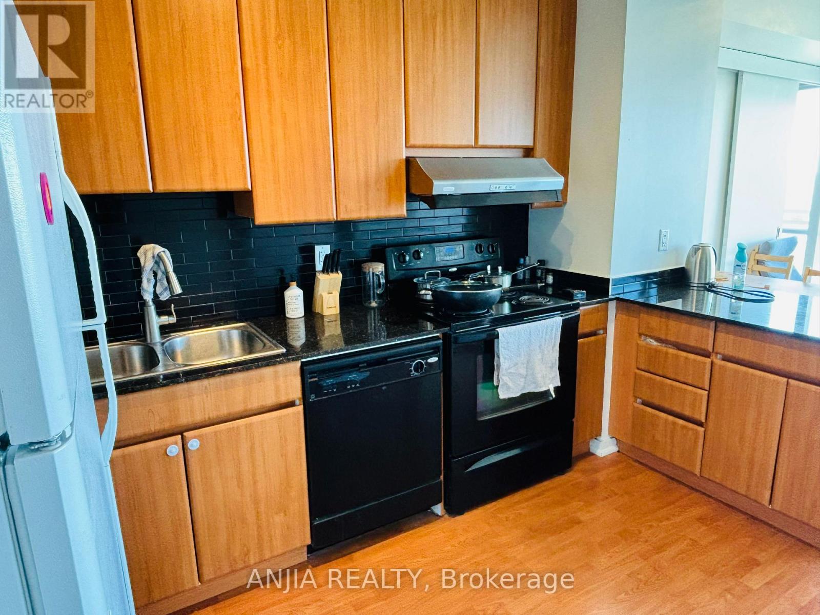 Apartment at 1601 - 30 CANTERBURY PLACE, Toronto (Willowdale West)