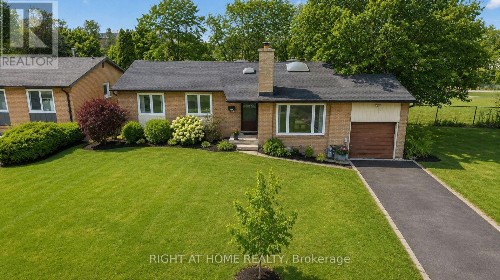 Detached at 30 PTARMIGAN CRESCENT, Toronto (Parkwoods-Donalda)