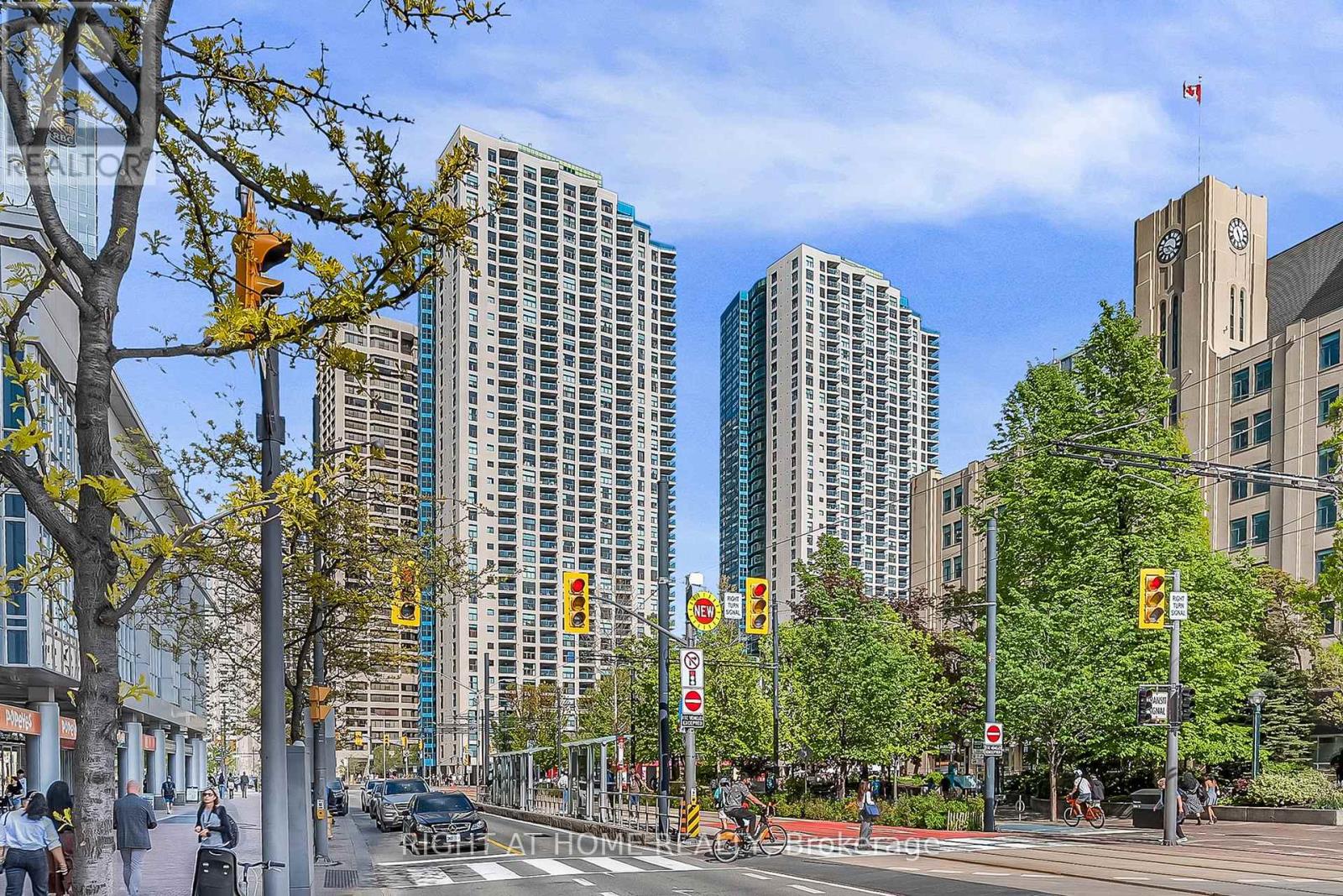 Apartment at 3008 - 99 HARBOUR SQUARE, Toronto (Waterfront Communities)