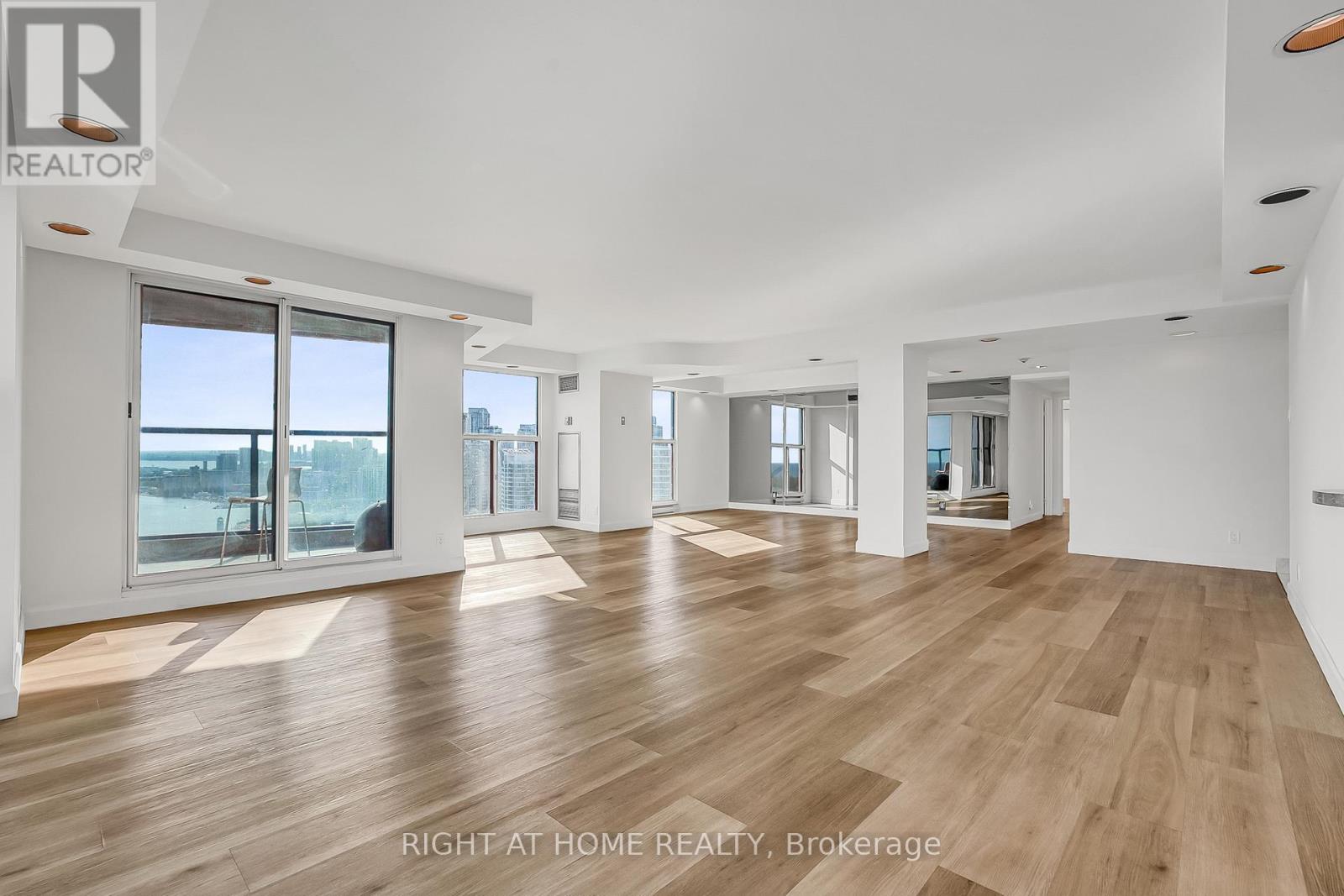Apartment at 3008 - 99 HARBOUR SQUARE, Toronto