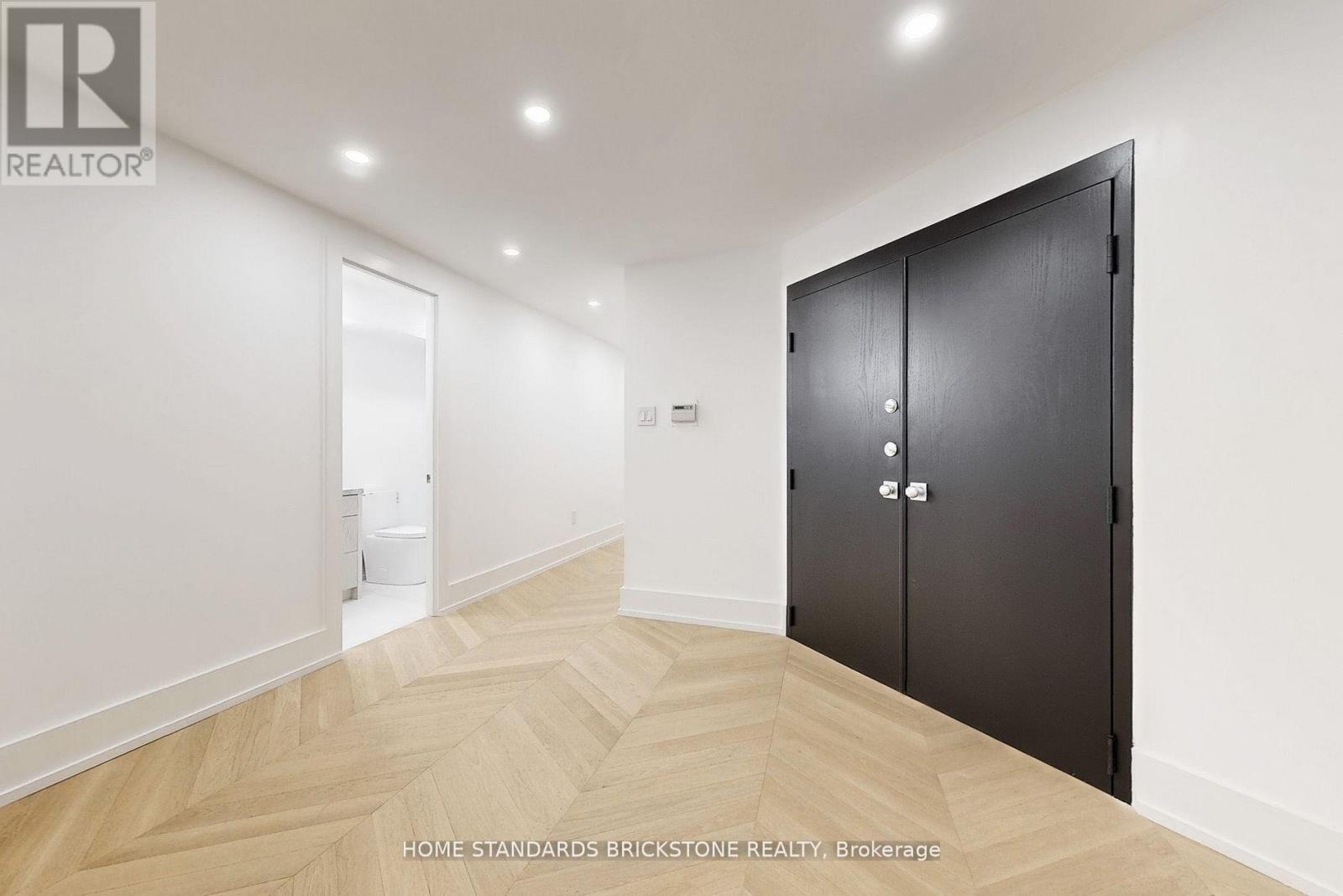 Apartment at 1009 - 110 BLOOR STREET W, Toronto
