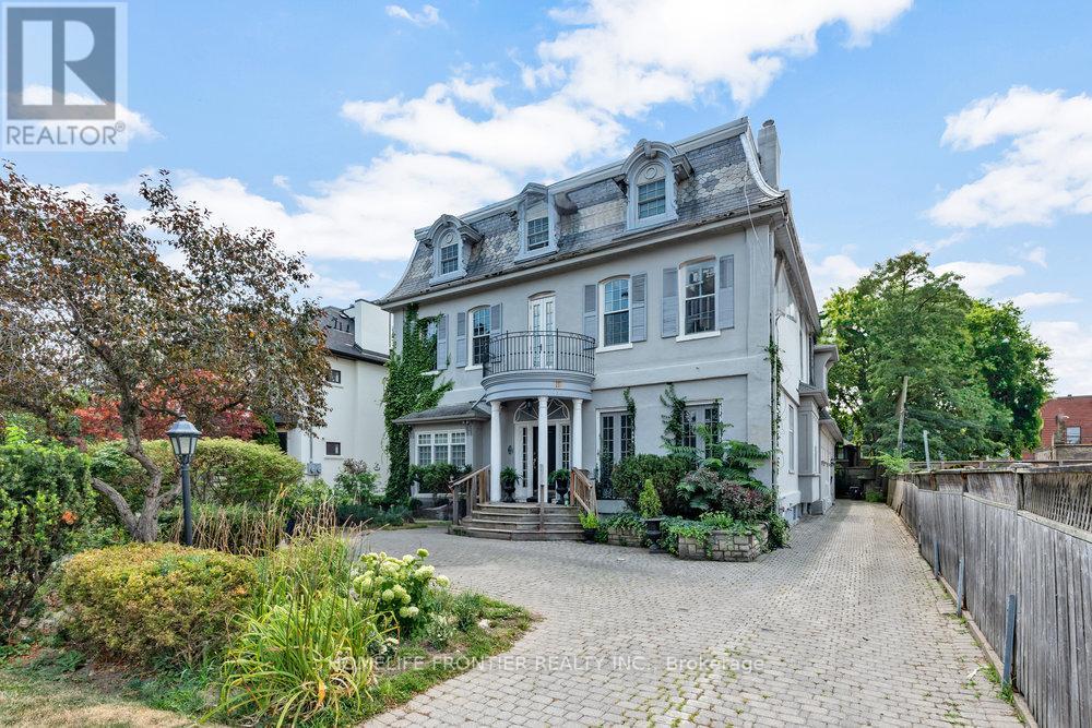Multiplex at 4 - 17 TEDDINGTON PARK AVENUE W, Toronto (Lawrence Park North)
