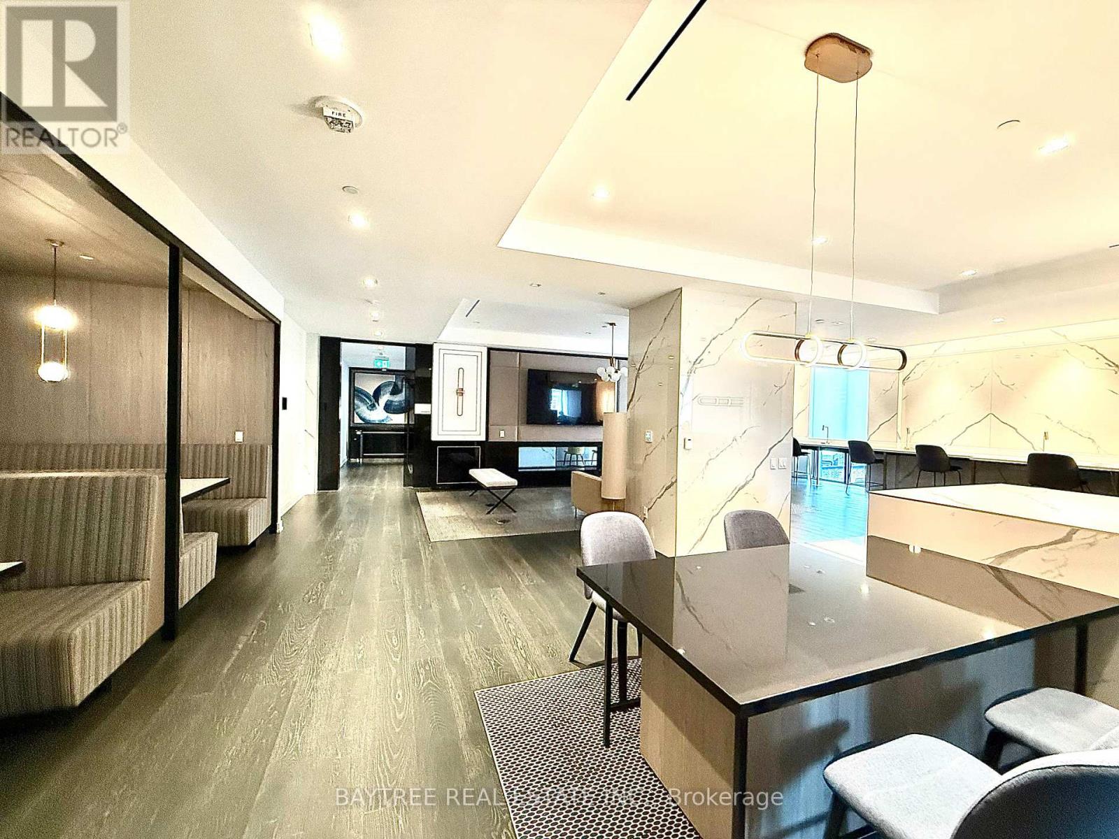 Apartment at 8 WELLESLEY ST UNIT 1502 STREET, Toronto (Bay Street Corridor)
