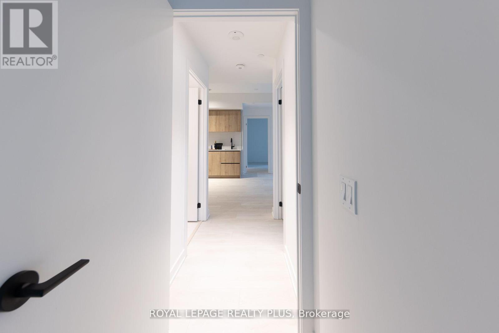 Apartment at 206S - 127 BROADWAY AVENUE S, Toronto