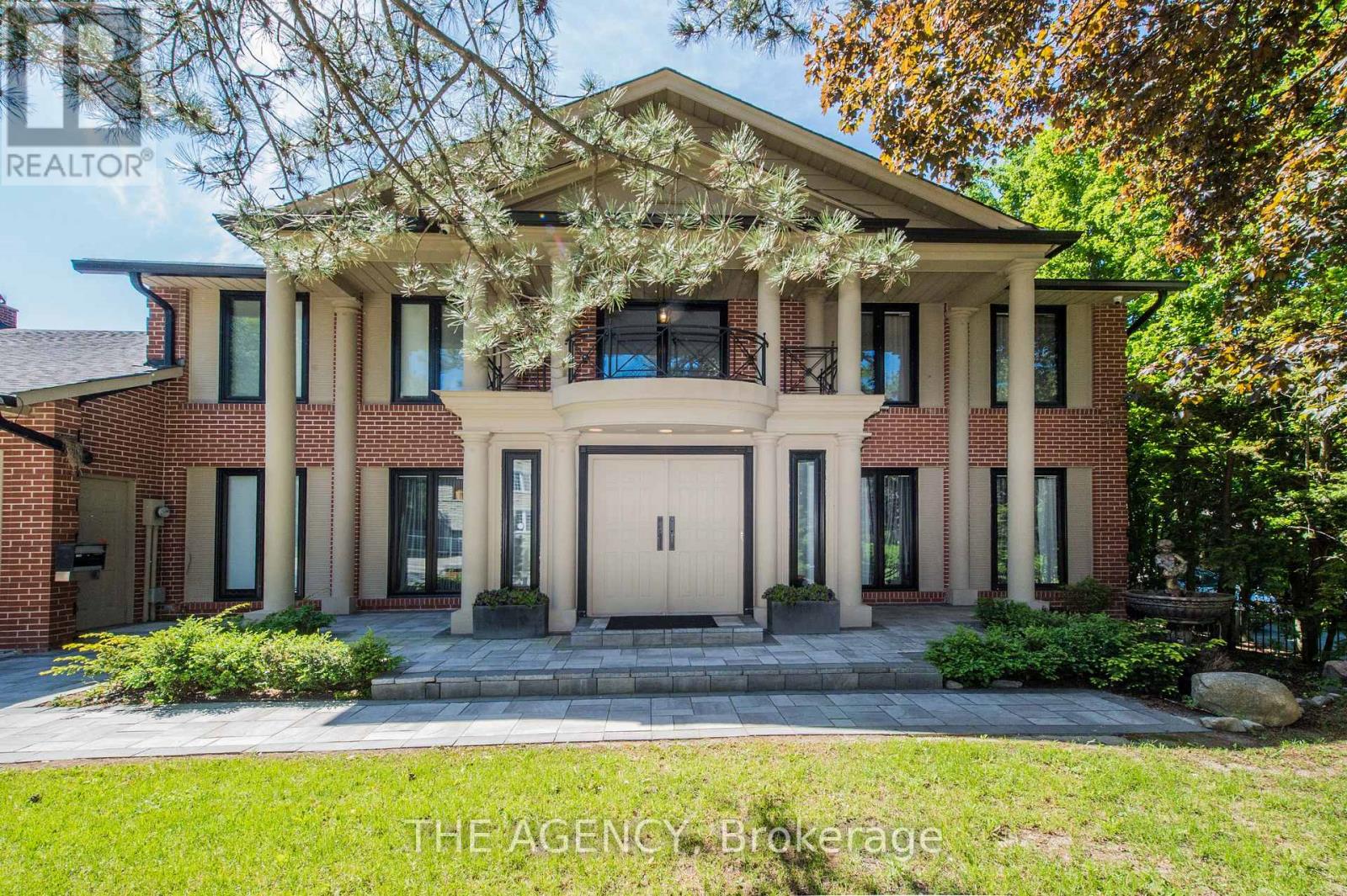 Detached at 7 SHADY OAKS CRESCENT, Toronto