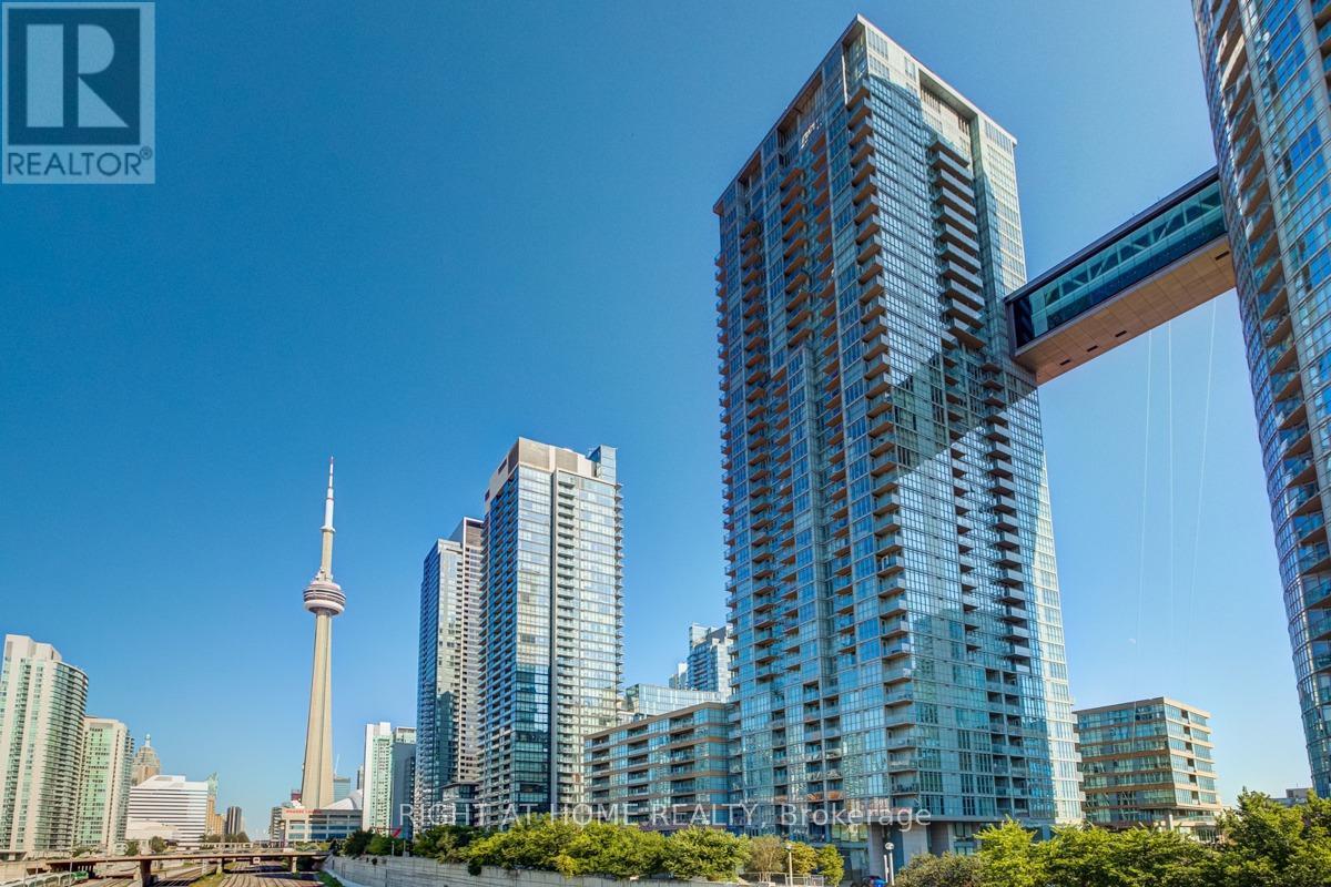 Apartment at 3303 - 15 ICEBOAT TERRACE, Toronto (Waterfront Communities)