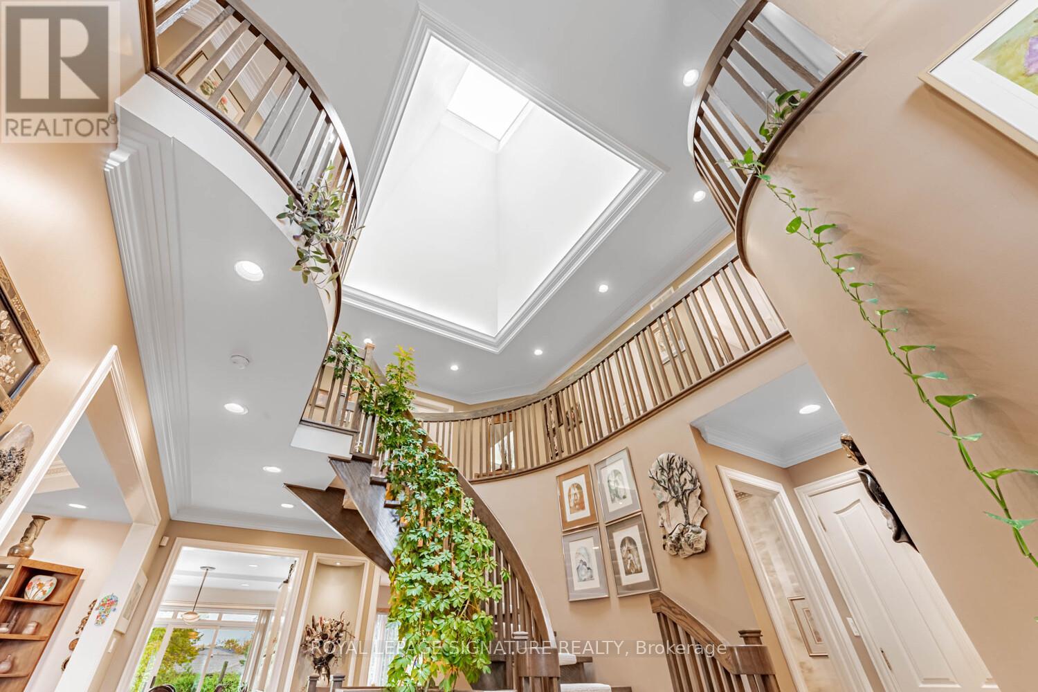 Detached at 221 PLEASANT AVENUE, Toronto