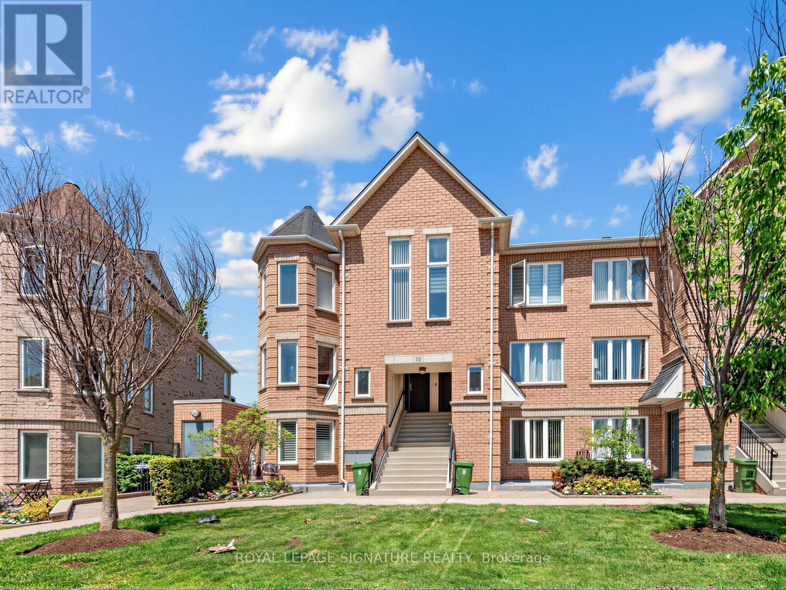 Townhouse at 201 - 72 AERODROME CRESCENT, Toronto