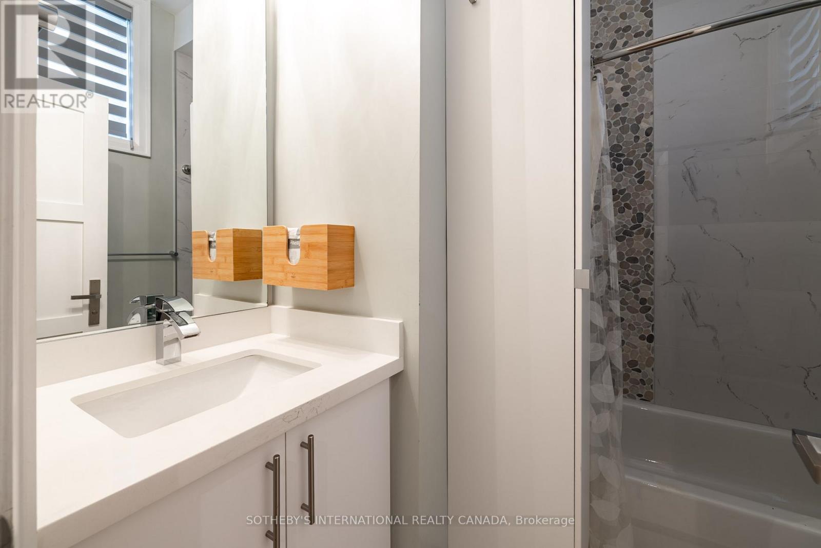 Detached at 242 BETTY ANN DRIVE, Toronto