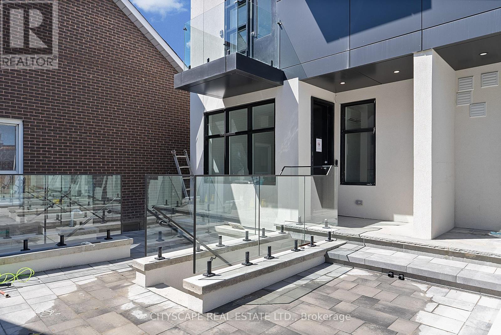 Townhouse at 1 - 587 OAKWOOD AVENUE, Toronto