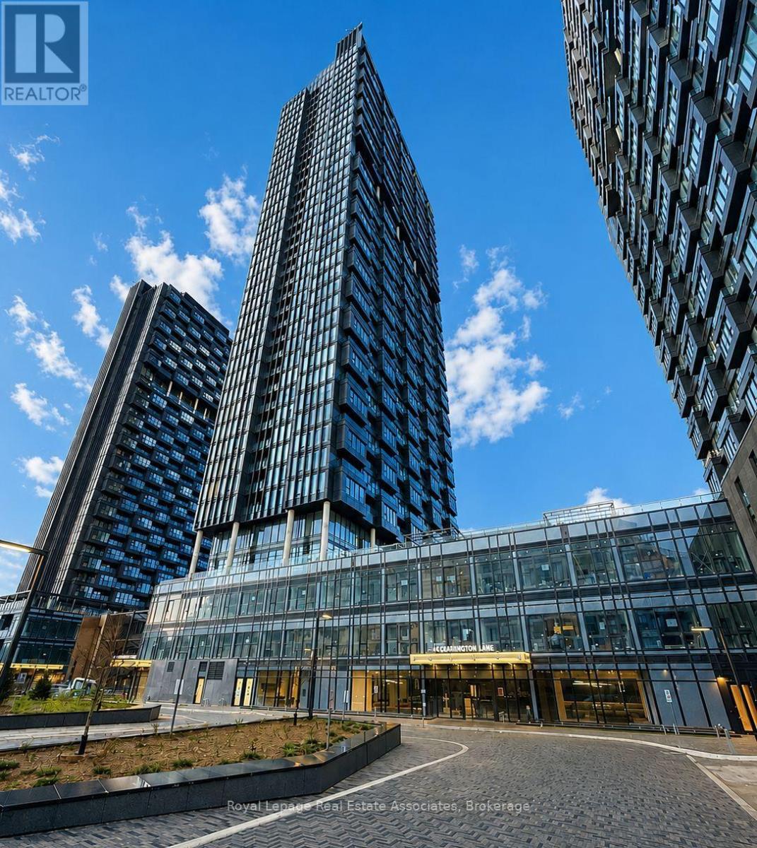 Apartment at 1004 - 1 QUARRINGTON LANE, Toronto (Banbury-Don Mills)