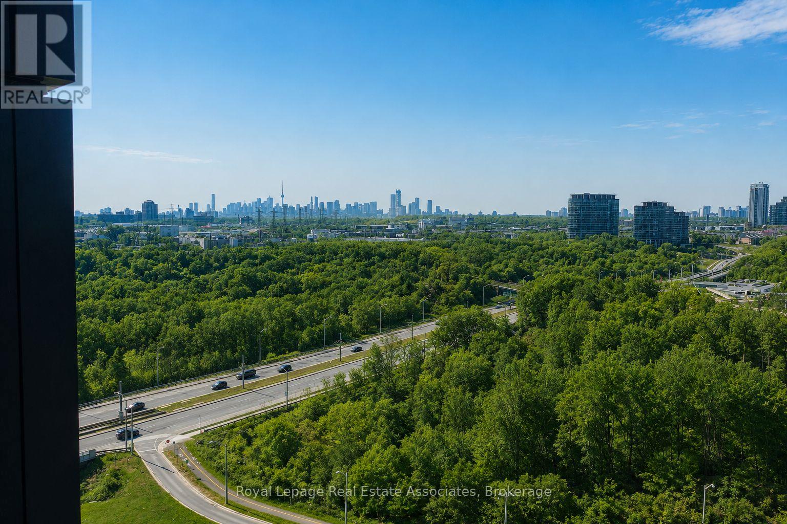 Apartment at 1004 - 1 QUARRINGTON LANE, Toronto