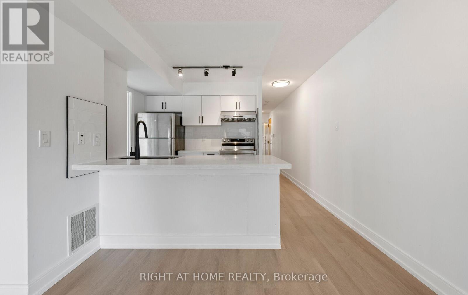 Apartment at 219 - 600 QUEENS QUAY, Toronto