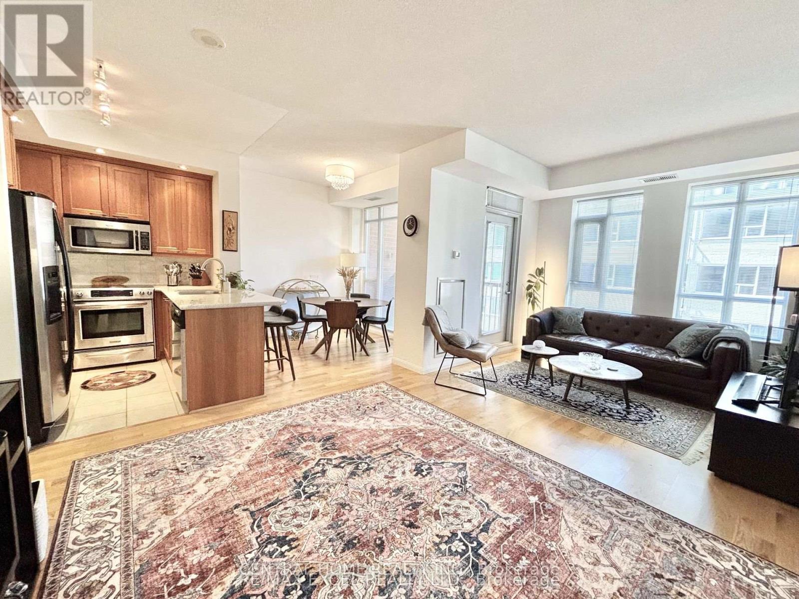Apartment at 426 - 900 MOUNT PLEASANT ROAD, Toronto (Mount Pleasant West)