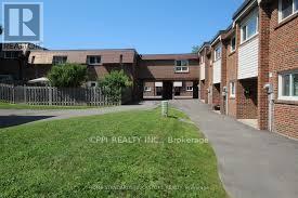 Townhouse at 127 - 69 GODSTONE ROAD, Toronto