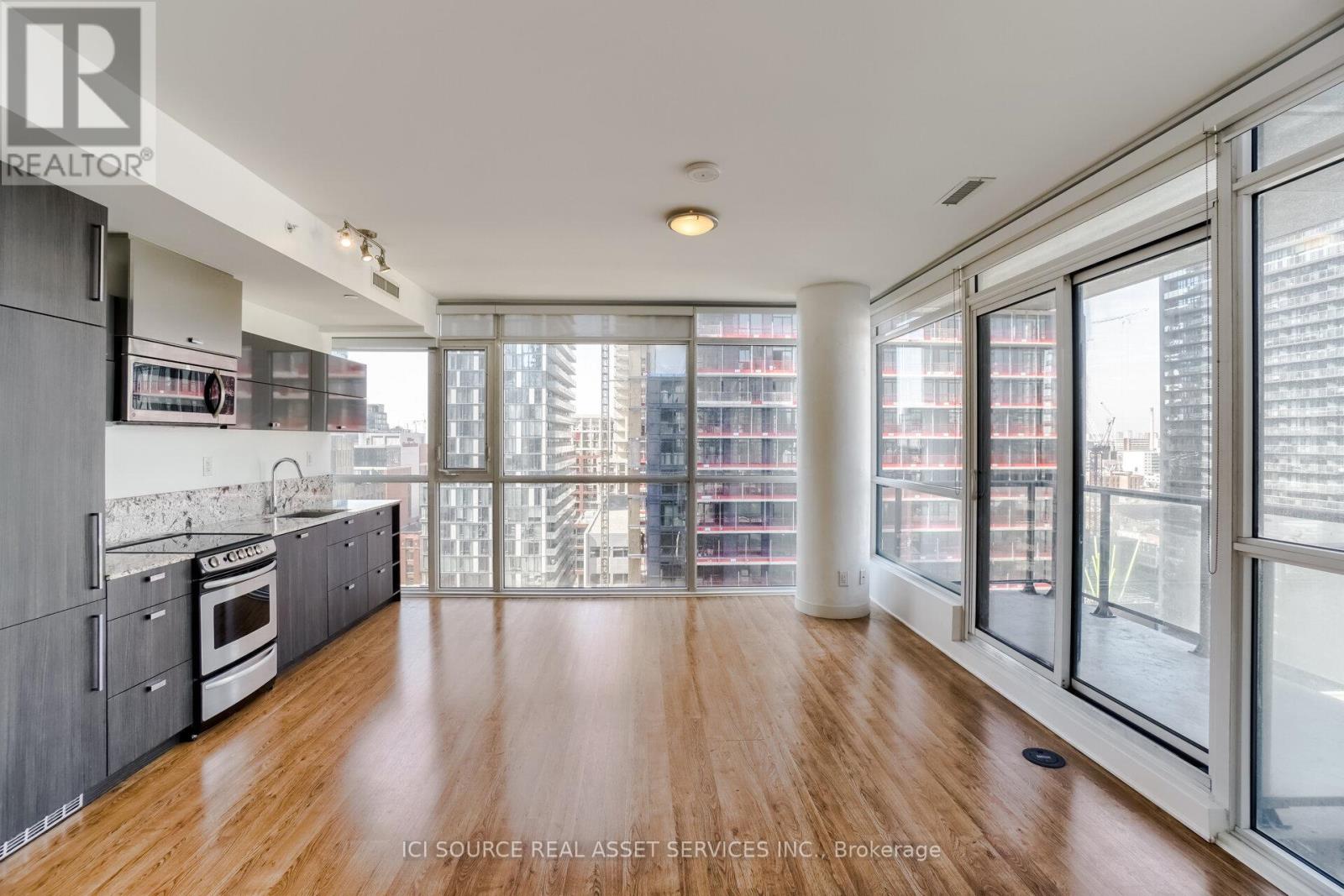 Apartment at 1504 - 290 ADELAIDE STREET W, Toronto (Waterfront Communities)