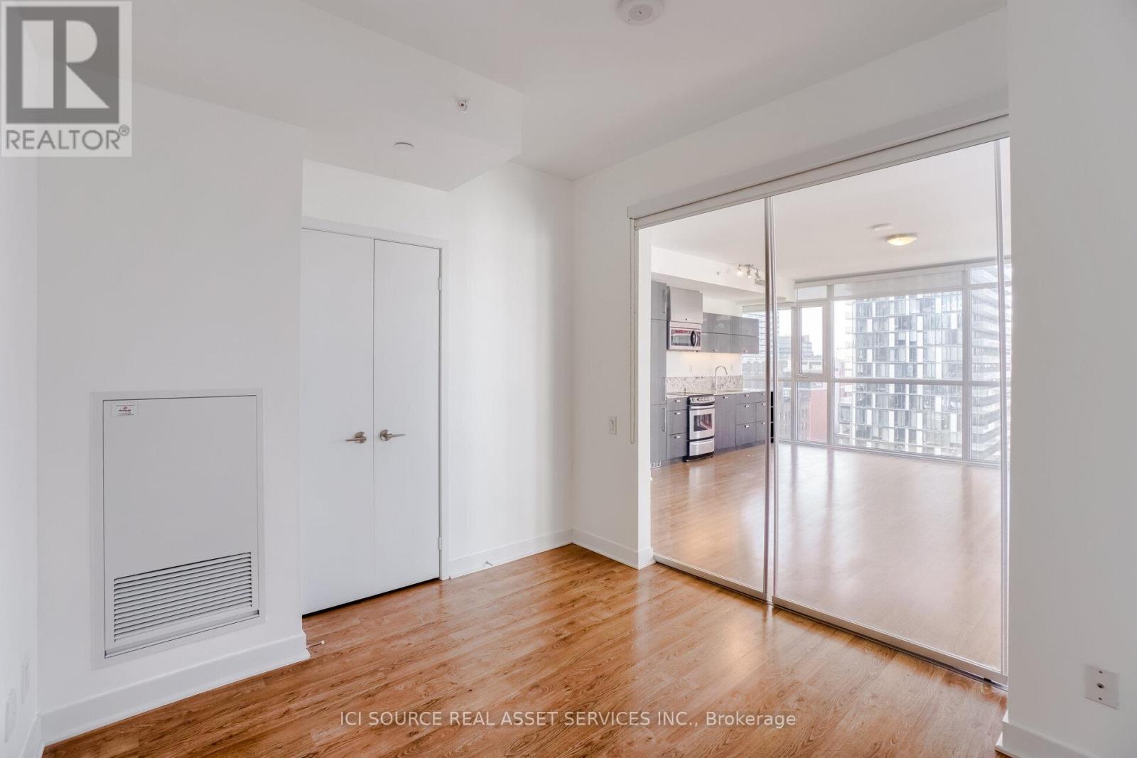 Apartment at 1504 - 290 ADELAIDE STREET W, Toronto