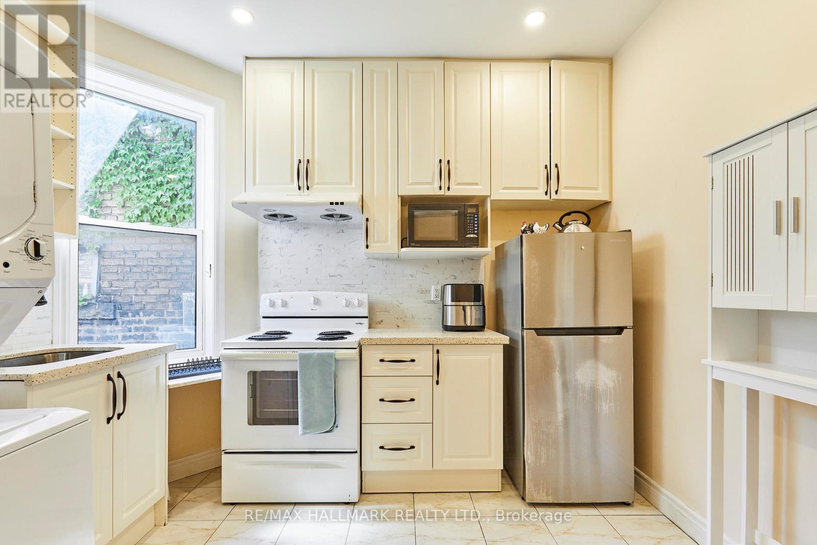 Townhouse at 95 WOLSELEY STREET, Toronto
