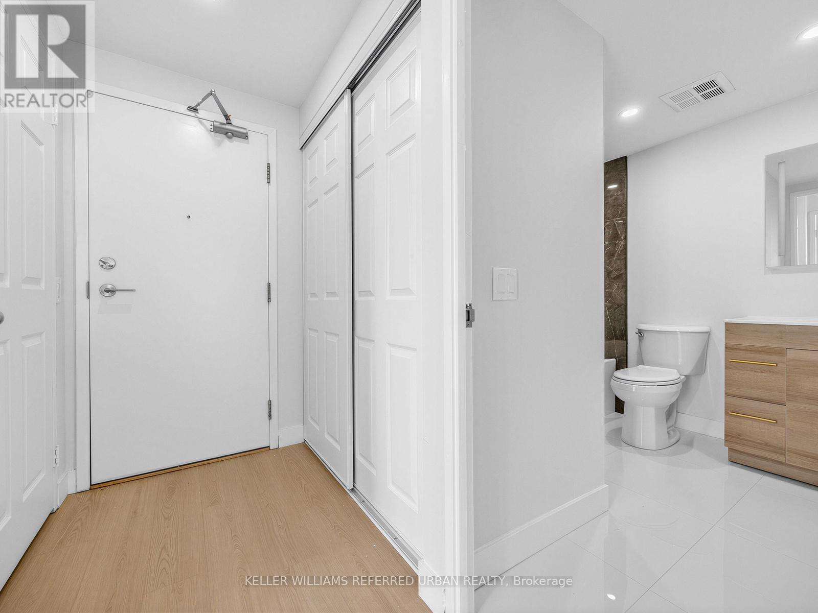Apartment at 501 - 7 BISHOP AVENUE, Toronto (Newtonbrook East)