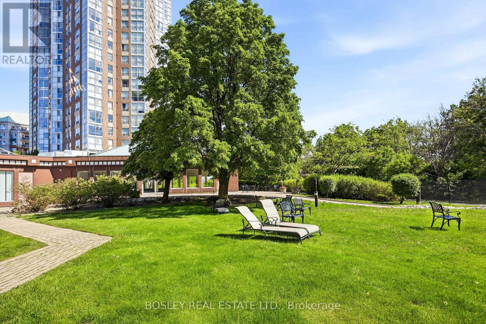 Apartment at 611 - 5 CONCORDE PLACE, Toronto