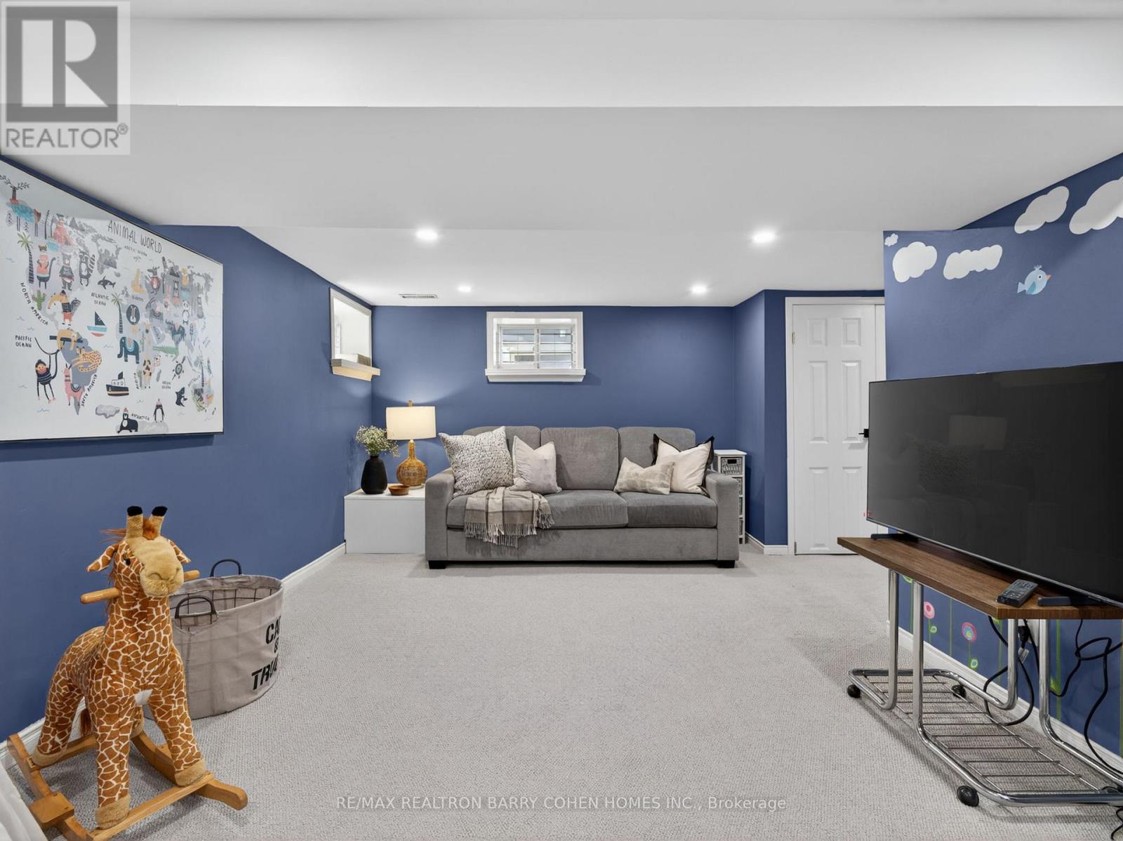 Detached at 253 BRIAR HILL AVENUE, Toronto