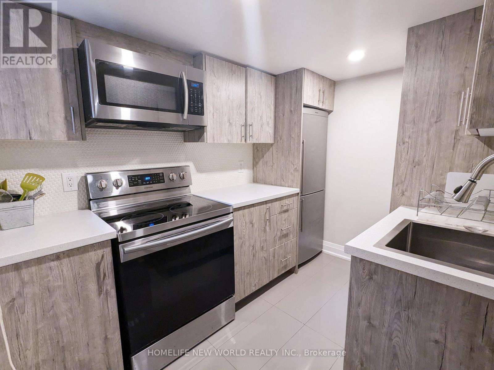 Semi-Detached/Link at BSMT - 276 MONTROSE AVENUE, Toronto